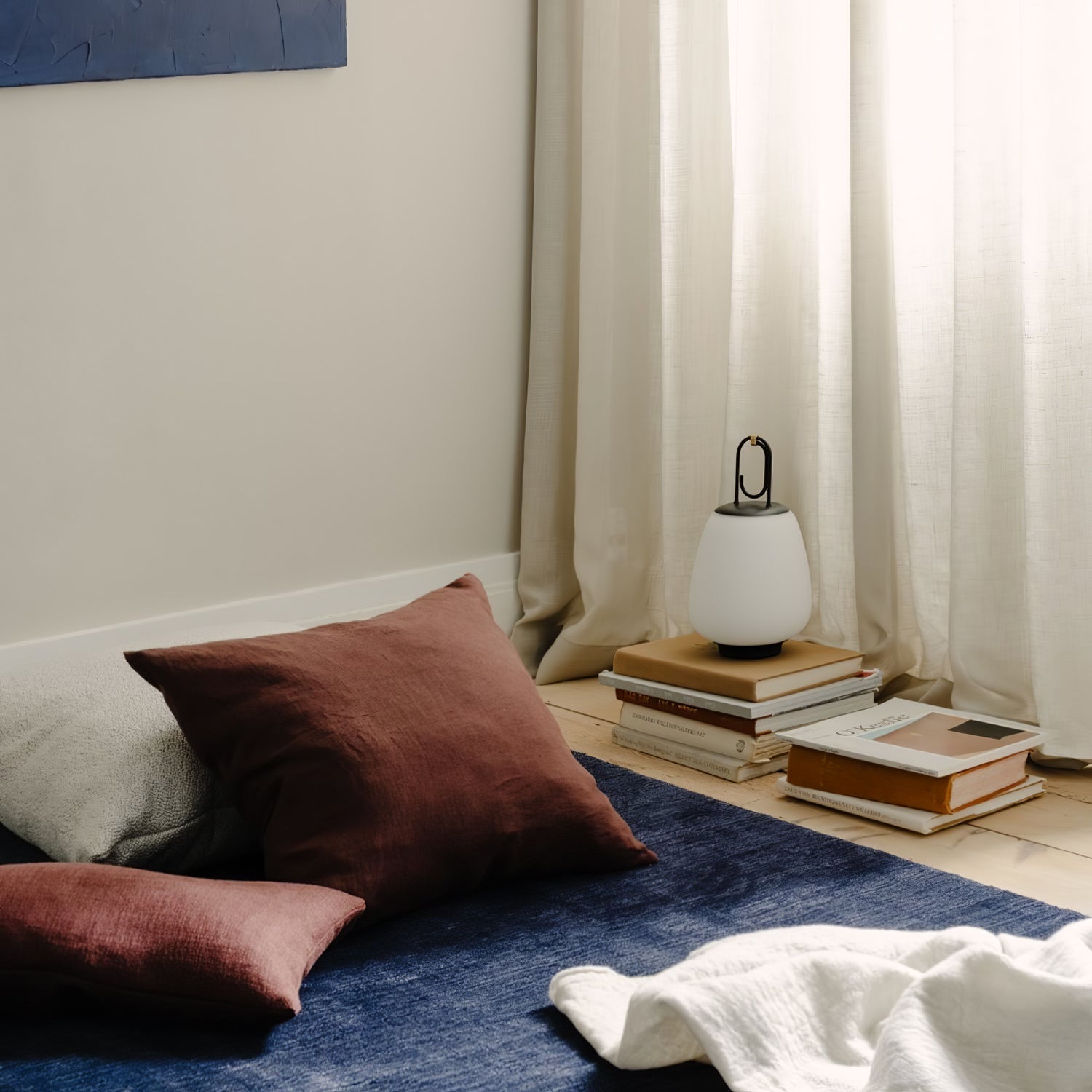 Portable LED Table Lamp with Built-in Battery for Versatile Lighting