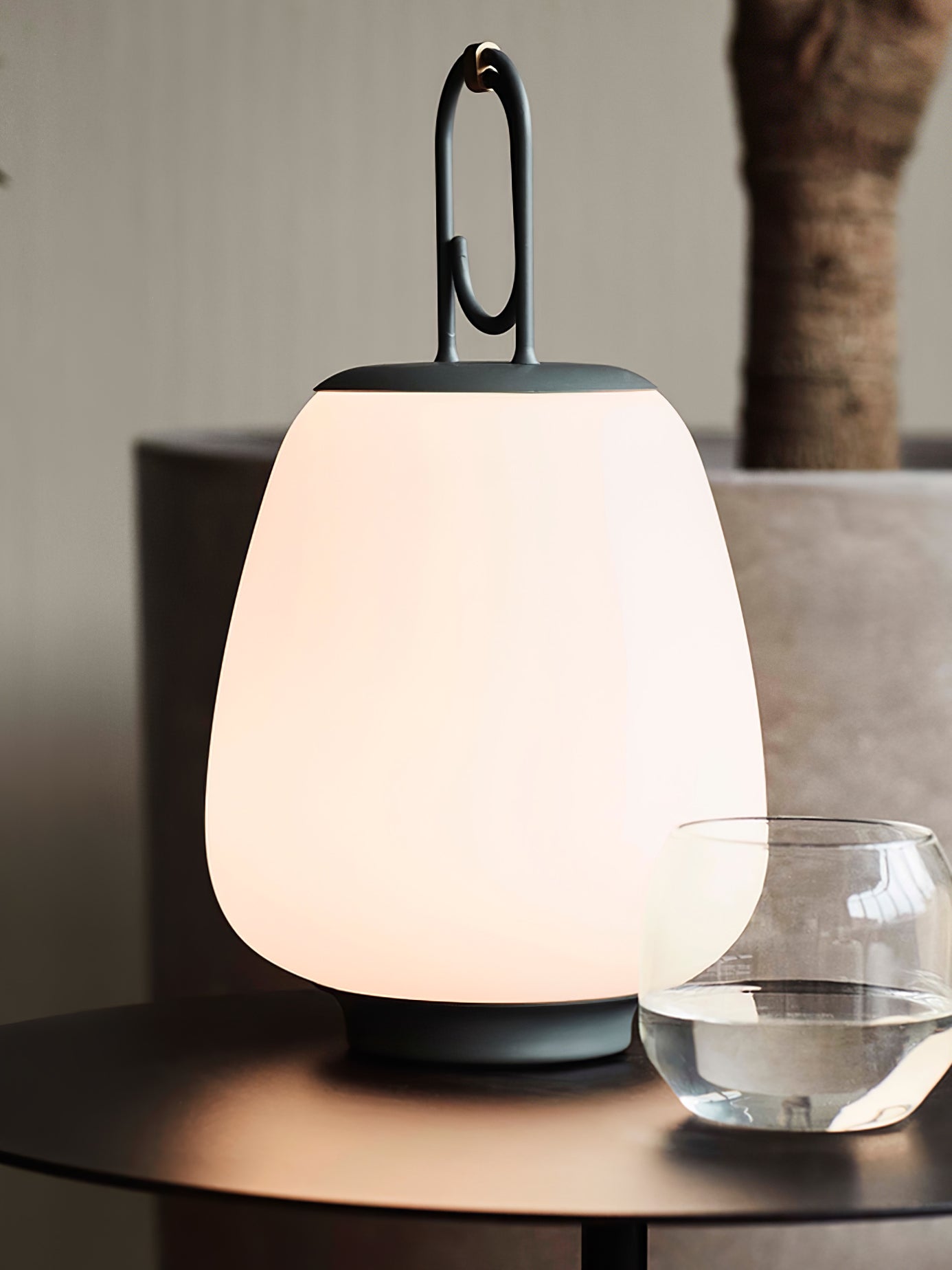 Portable LED Table Lamp with Built-in Battery for Versatile Lighting
