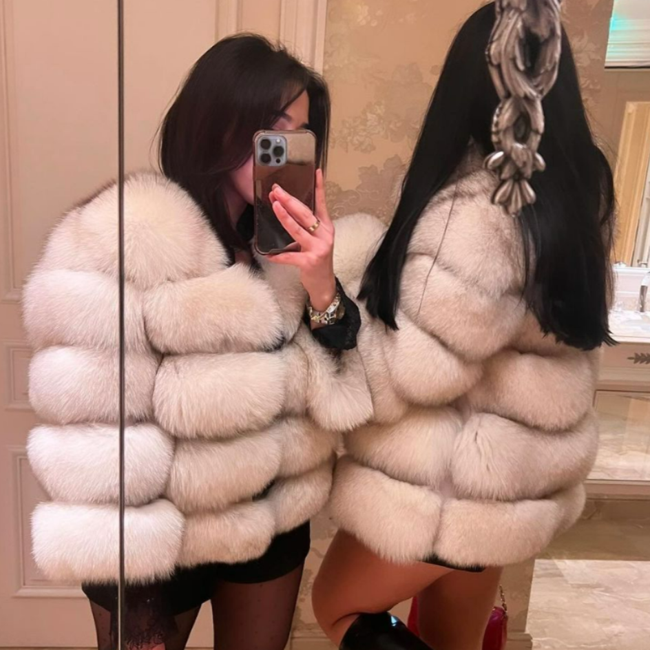Ladoza Classy Fur - Elegant and Sophisticated Fur Accessory