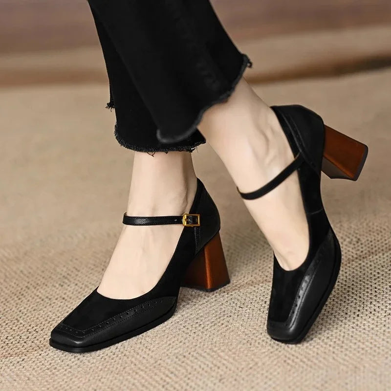 Classic Pumps – Timeless Style for Every Step