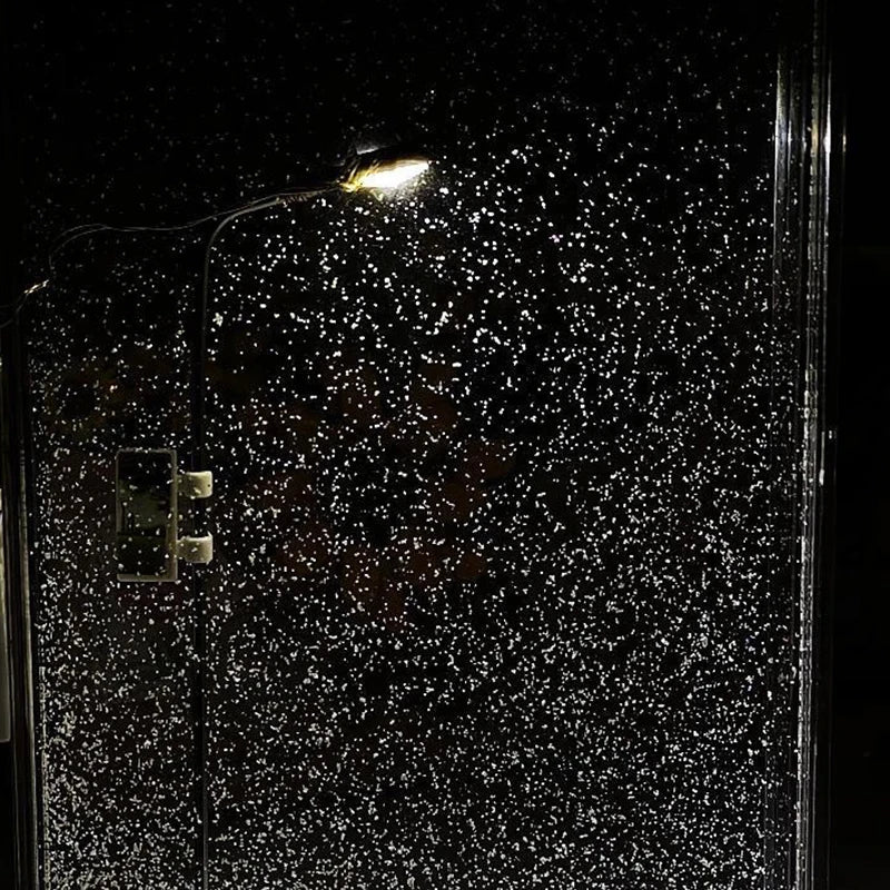 WinterGlow – Fantastic LED Street Lamp with Magical Snow Effect for an Enchanting Christmas Atmosphere