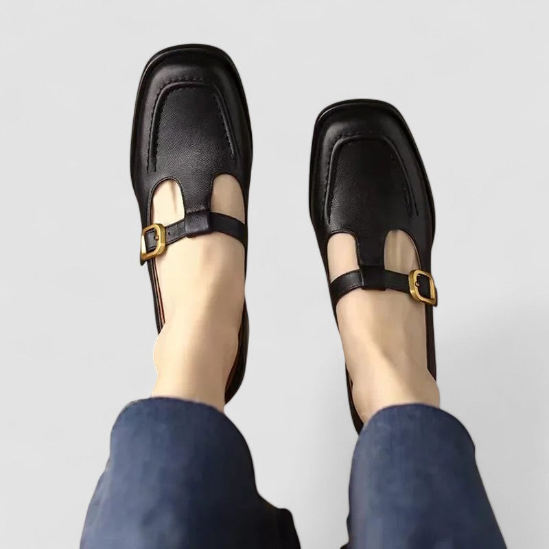 Kyrahnae | Comfortable orthopedic Mary Jane shoes with a T-strap for all-day comfort