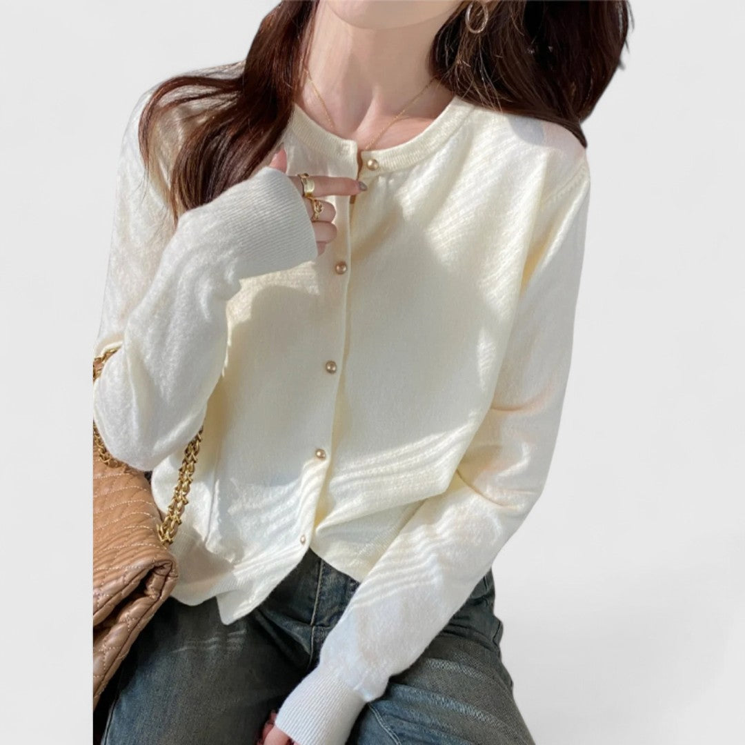 Hesa – Elegant Cardigan for Women