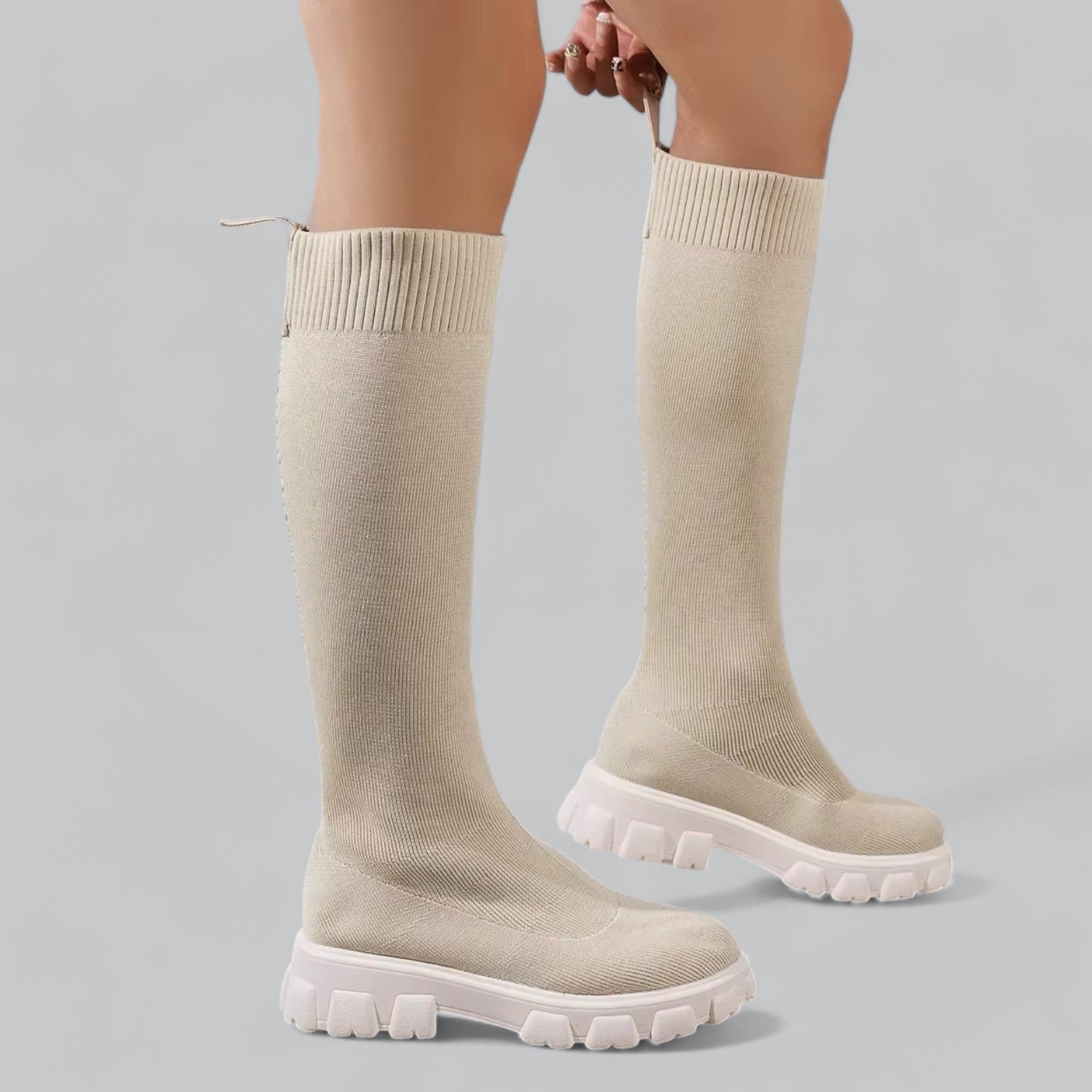 Stylish Women's Knee-High Boots with a Bold Chunky Platform Heel