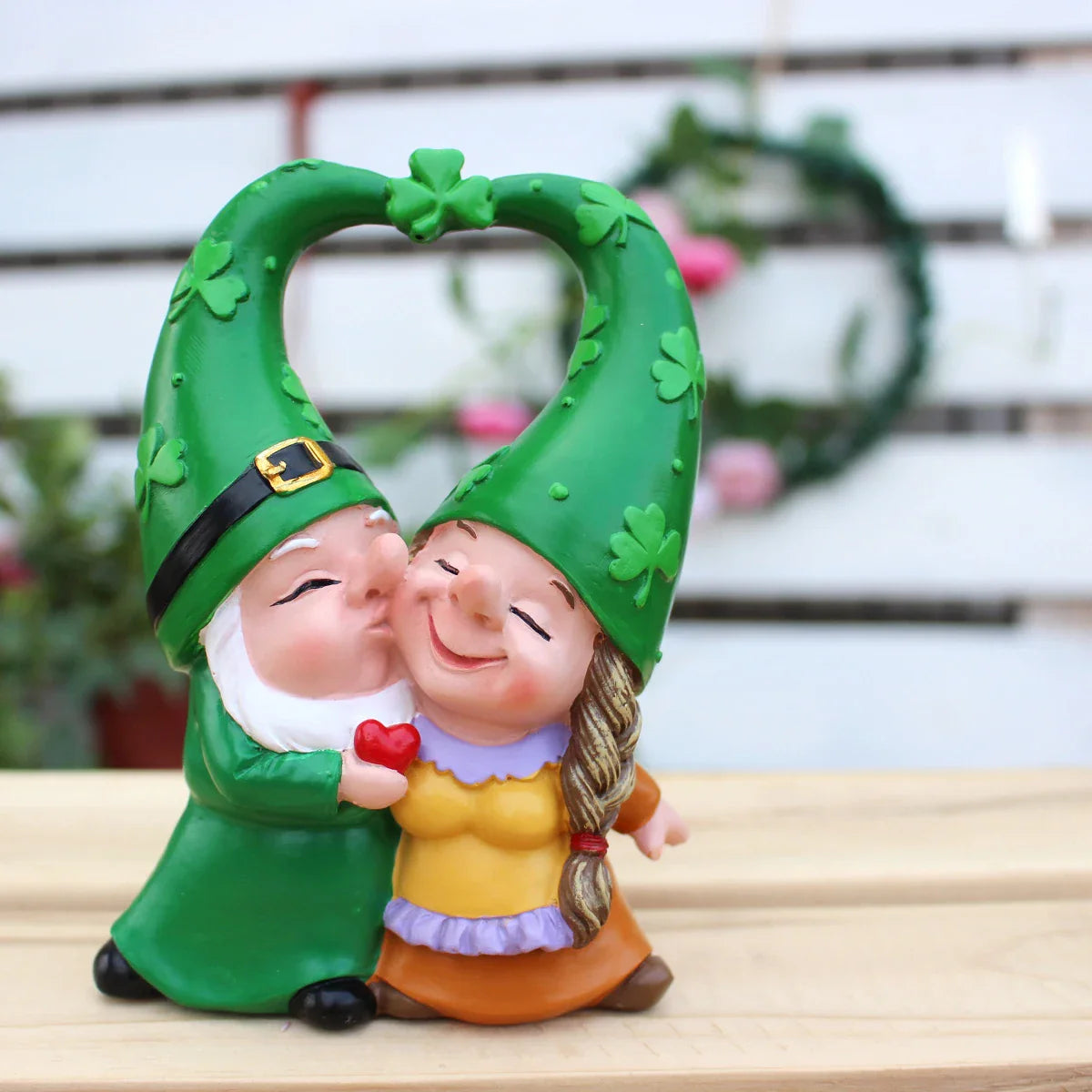 Sabinae - Charming Gnome Figurine for Garden and Party Decor - Handmade Resin for an Enchanting Atmosphere