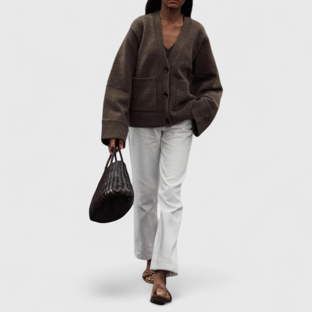 Bella – Chic V-Neck Striped Knitted Cardigan for Stylish Comfort