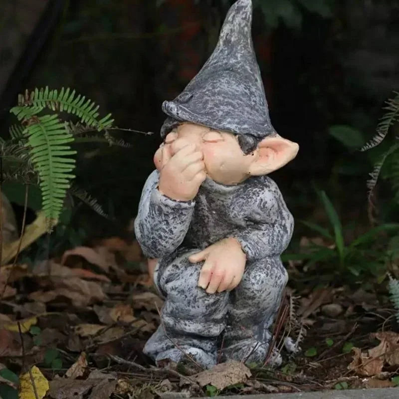 Niobe - Charming Wooden Gnome Figurine for Your Garden and Lawns