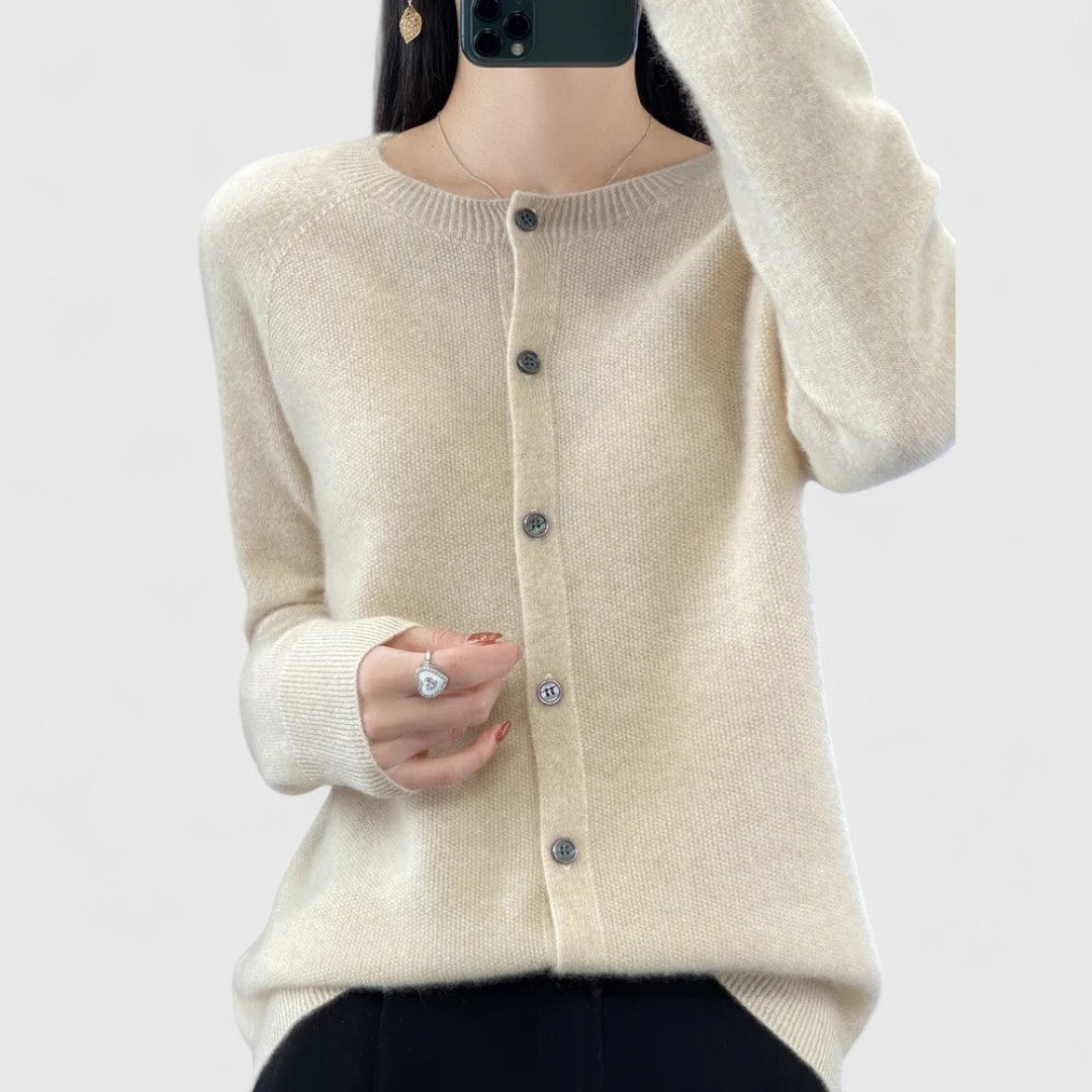 Gina - Elegant and Comfortable Women's Cardigan