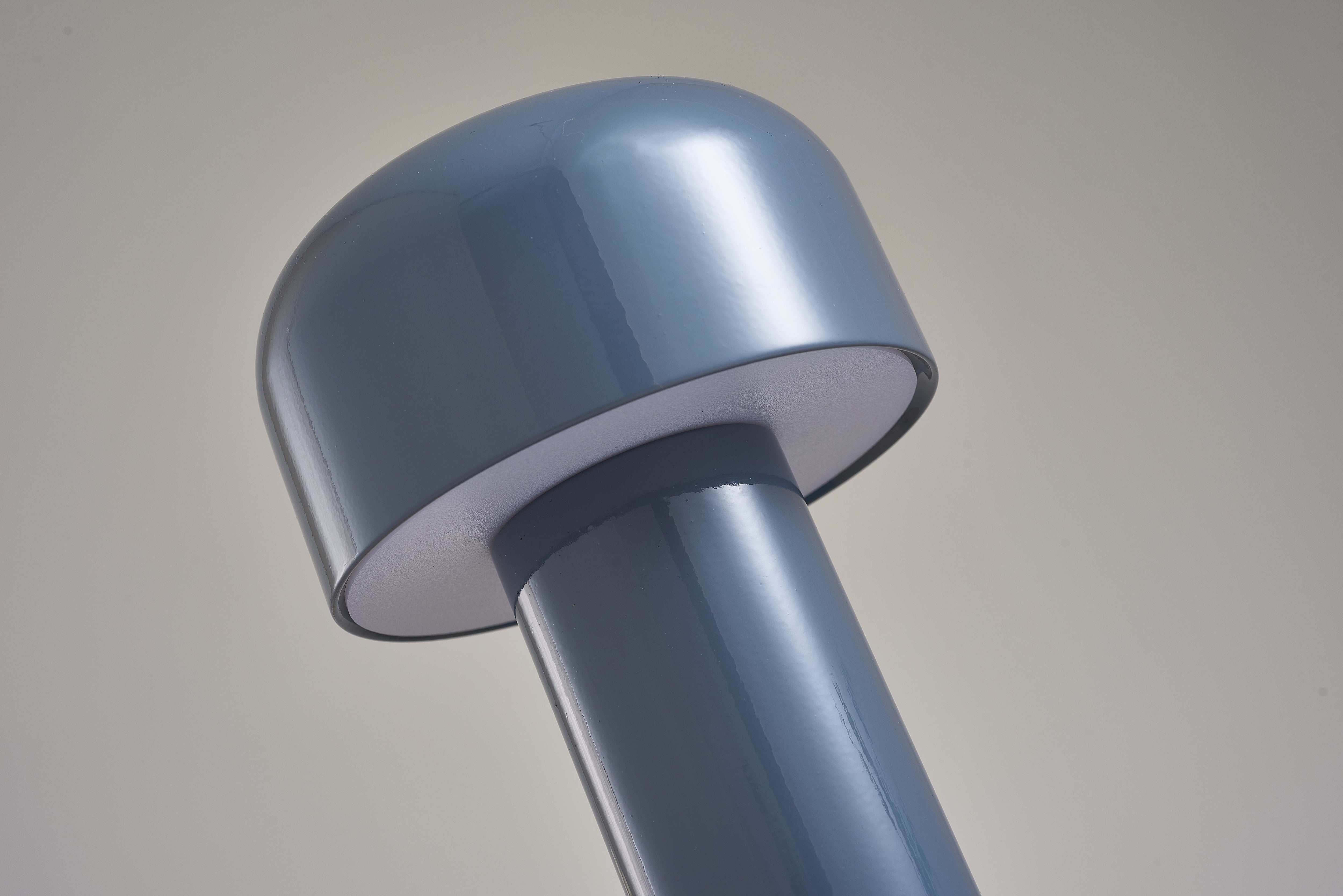 Elegant Italian Wireless Mushroom Table Lamp for Stylish Lighting Effect