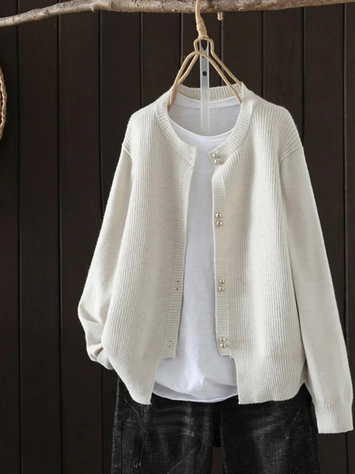 Anita – Chic Pearl Button Cardigan for Stylish Comfort
