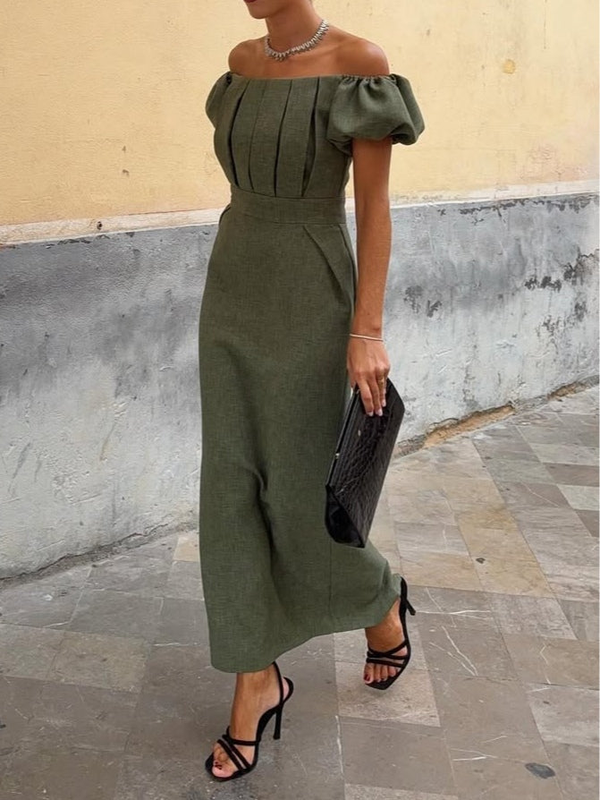 Elegant one-shoulder dress with puff sleeve and refined pleats