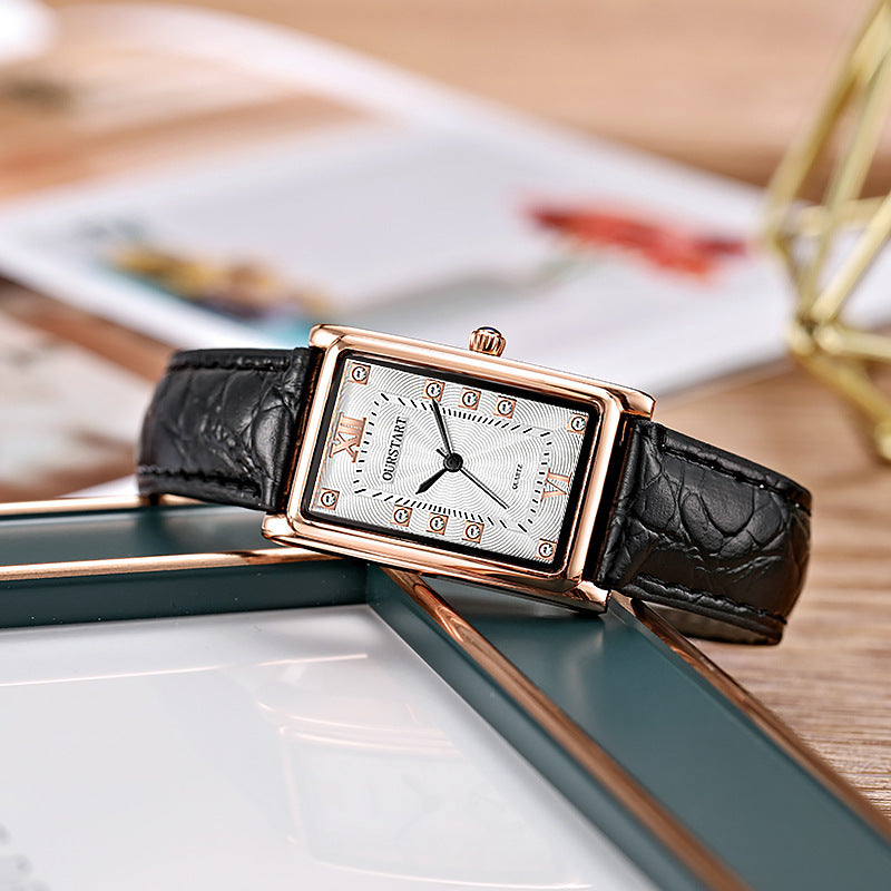 Chic Leather Couple Wristwatch - The Perfect Accessory for Stylish Moments