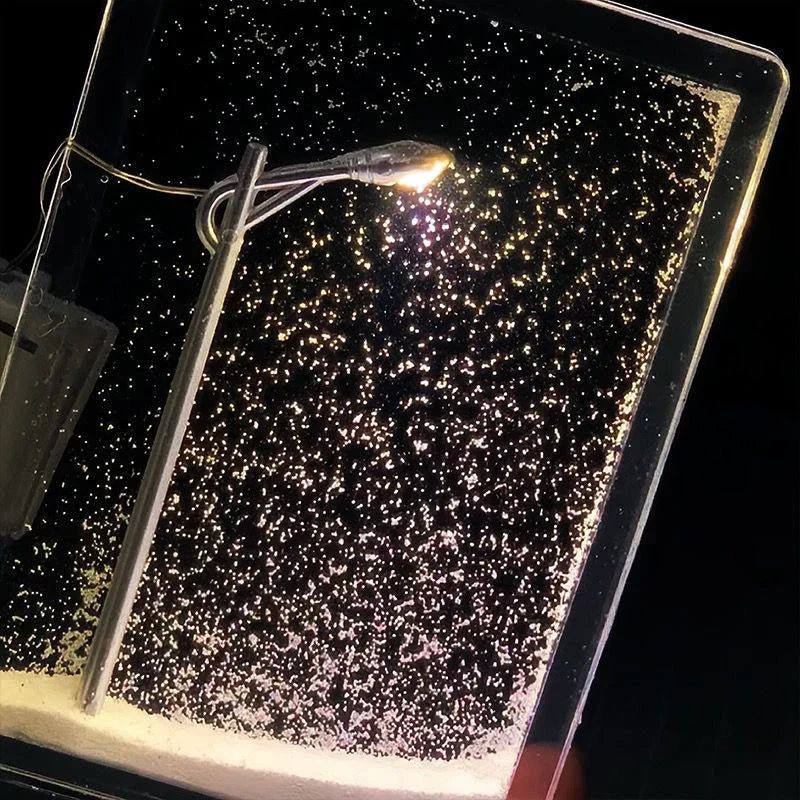 WinterGlow – Fantastic LED Street Lamp with Magical Snow Effect for an Enchanting Christmas Atmosphere