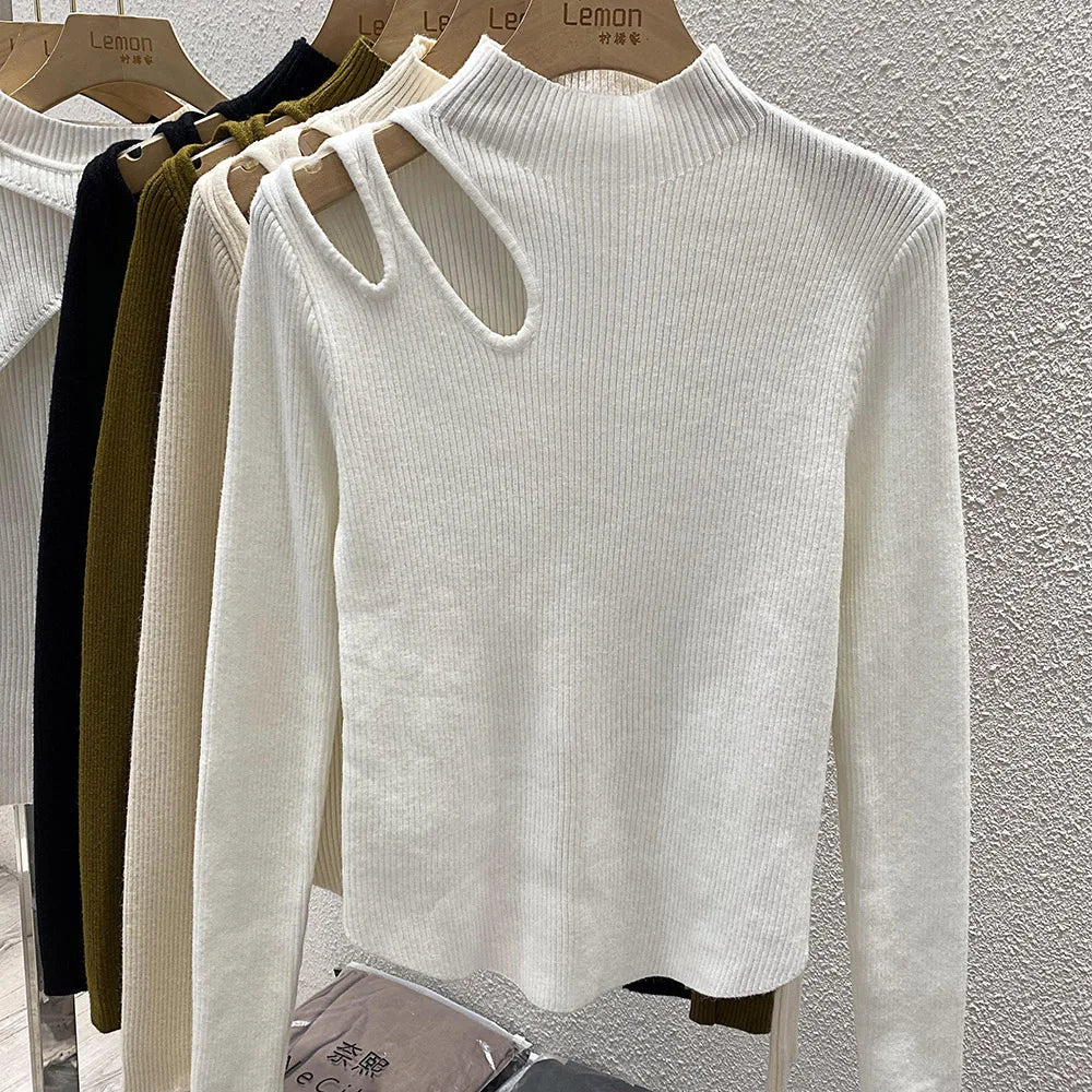 Elegant women's sweater with fashionable keyhole neckline