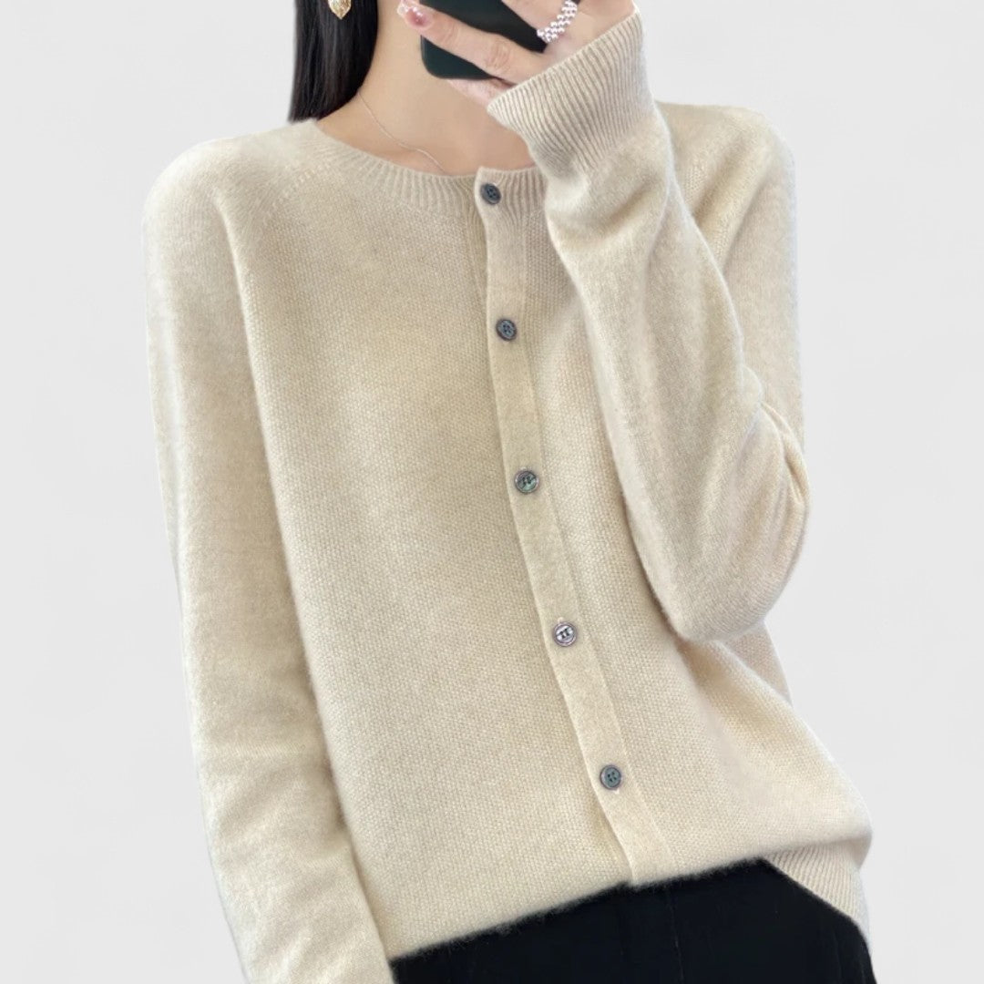 Gina - Elegant and Comfortable Women's Cardigan