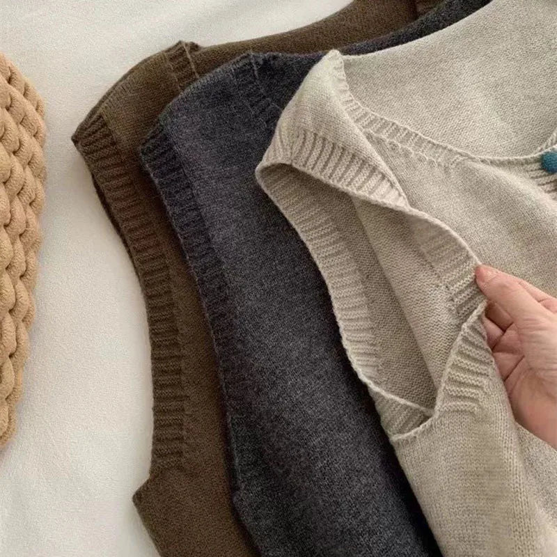 Anne - Everyday elegance in sleeveless pullover