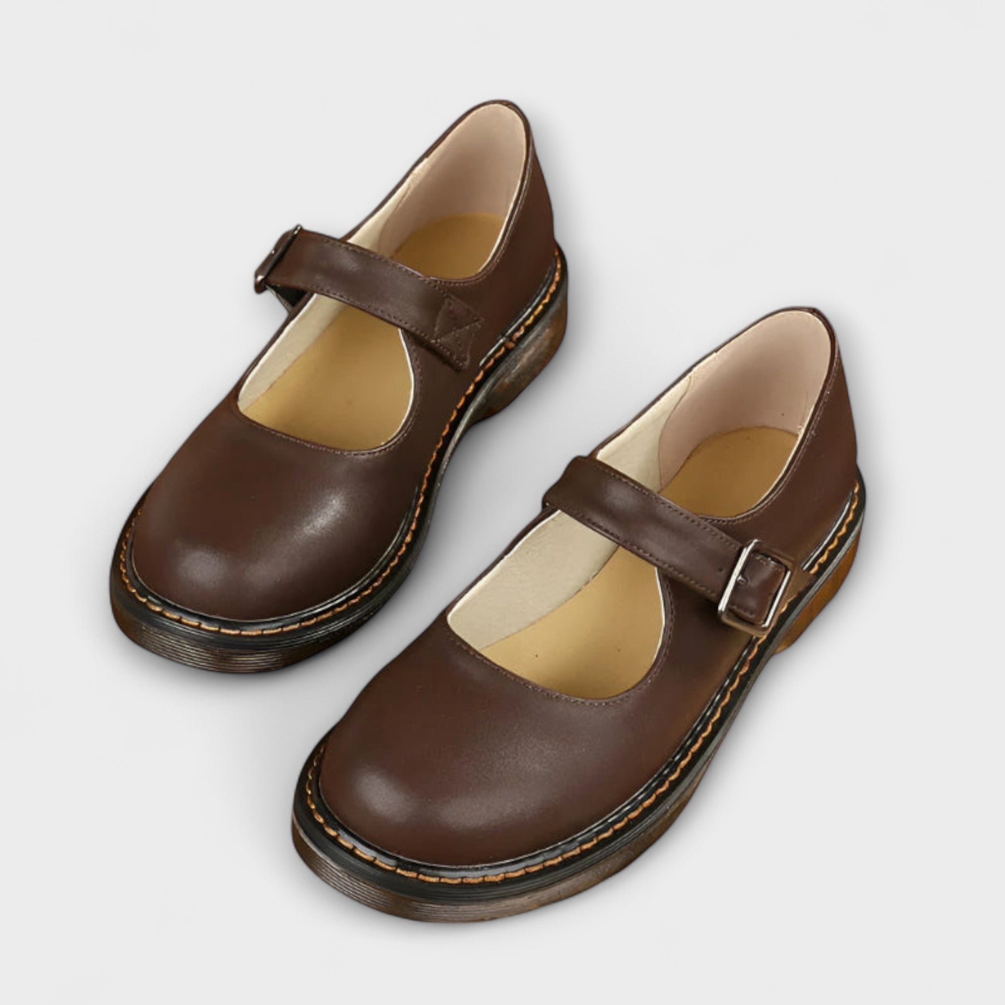 Women's vintage Mary Jane shoes – stylish leather shoes with a strap and a comfortable sole