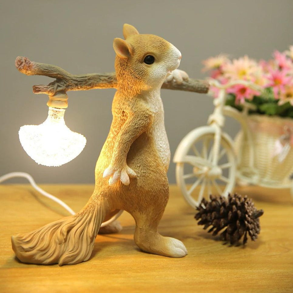 Charming Squirrel Table Lamp for Cozy Lighting