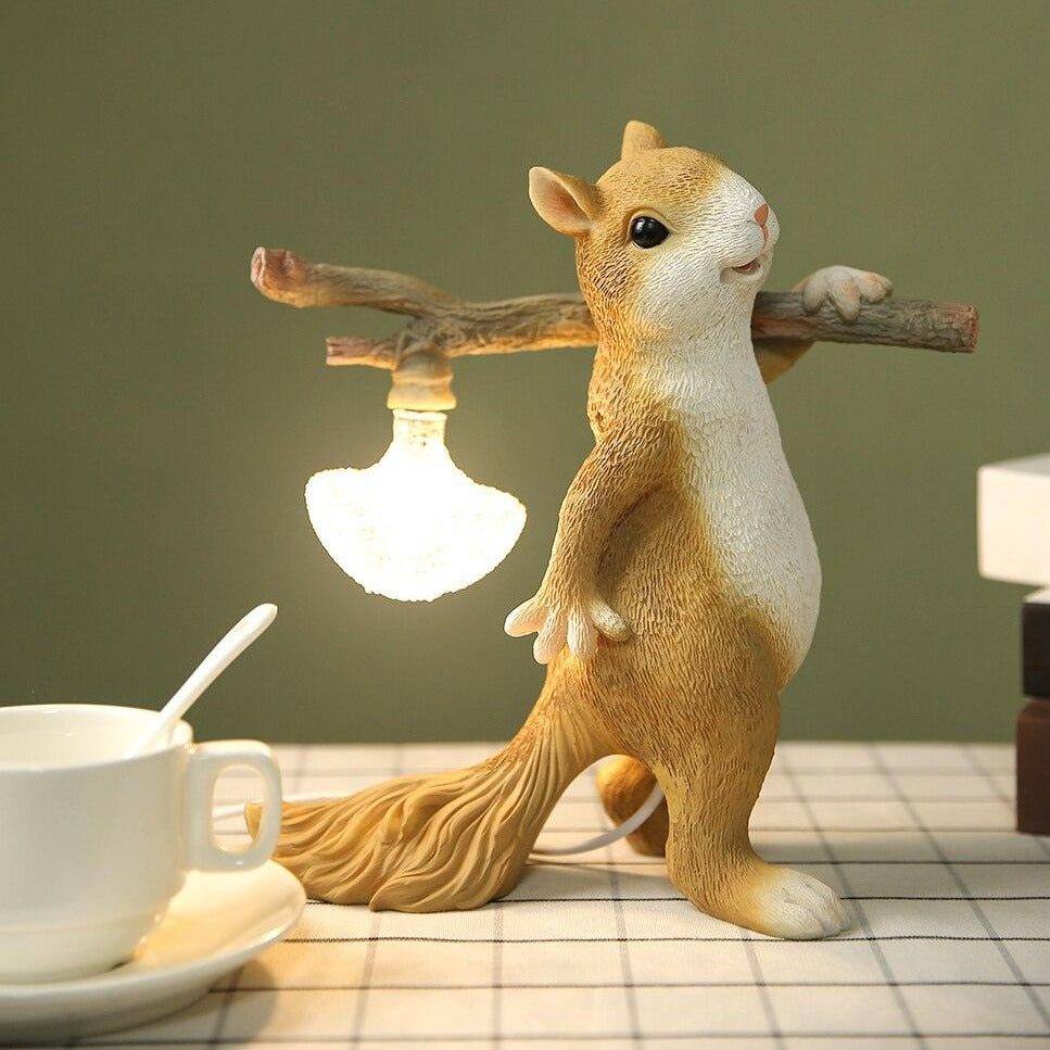 Charming Squirrel Table Lamp for Cozy Lighting