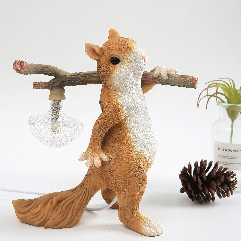 Charming Squirrel Table Lamp for Cozy Lighting