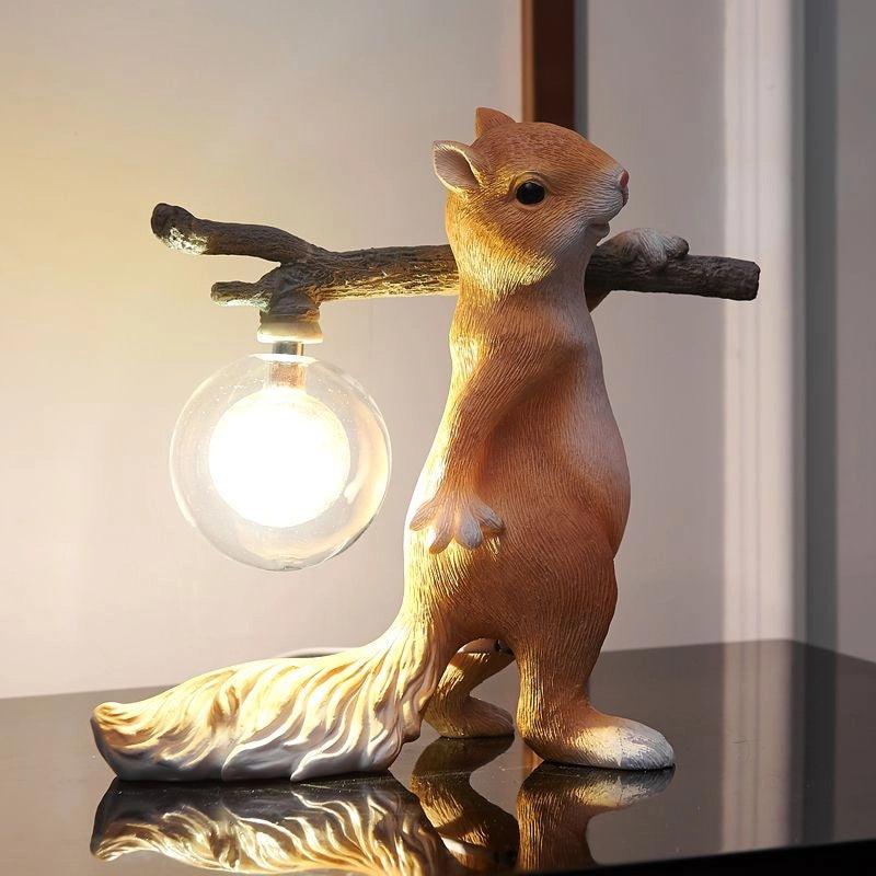 Charming Squirrel Table Lamp for Cozy Lighting