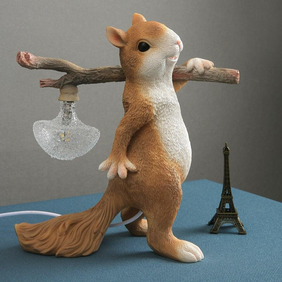 Charming Squirrel Table Lamp for Cozy Lighting