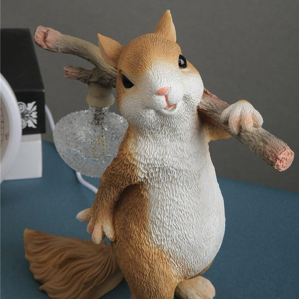 Charming Squirrel Table Lamp for Cozy Lighting