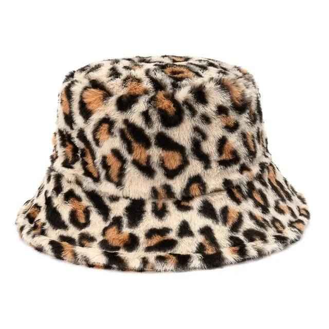 Jasmine – Elegant winter bucket hat made of faux fur in cow-leopard print