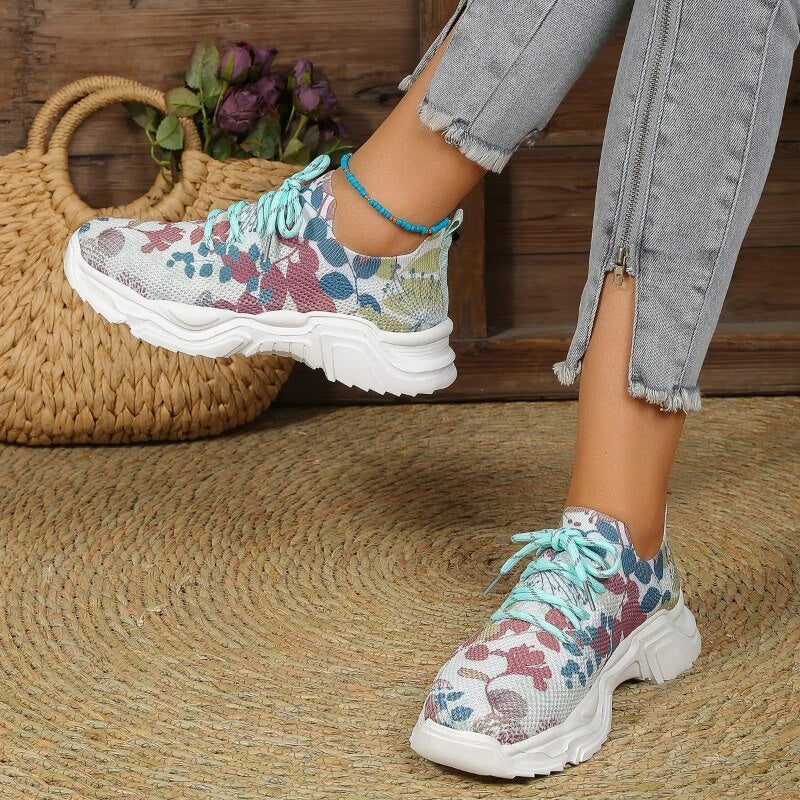 Leisure Mesh Sneakers with Ergonomic Sole and Floral Accents