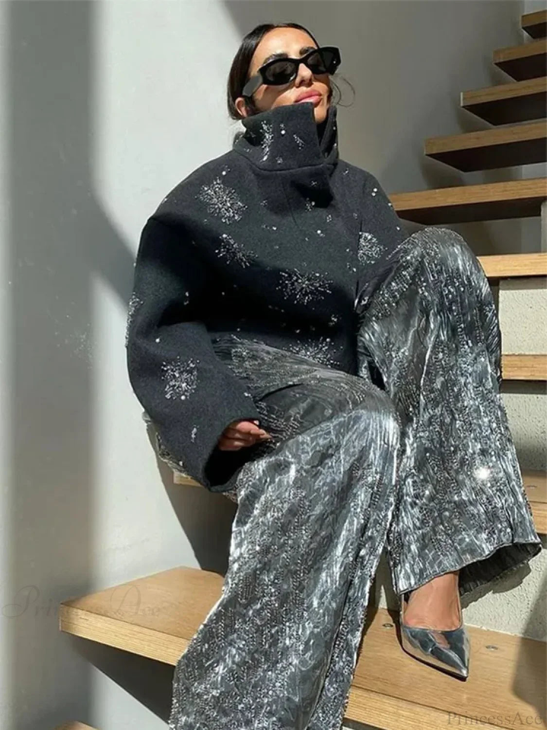 Oversized collar coat with floral embroidery in beads and sequins