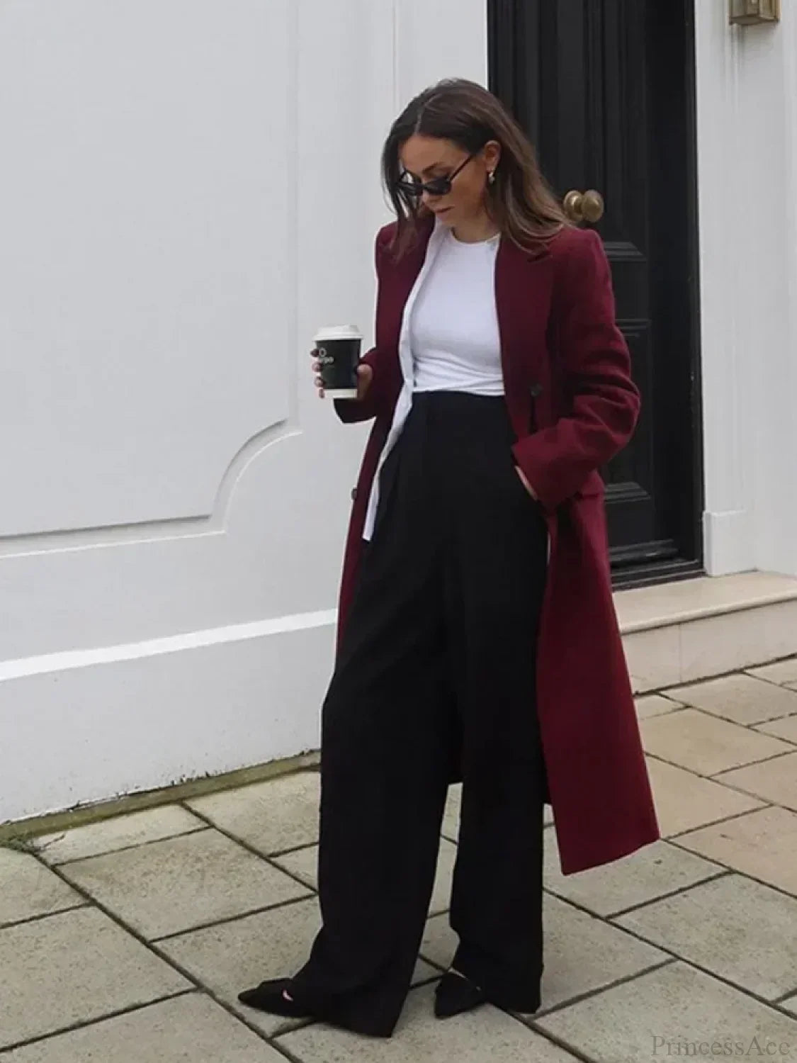 Chic Burgundy Lapel Wool Double-Breasted Overcoat for a Sophisticated Look