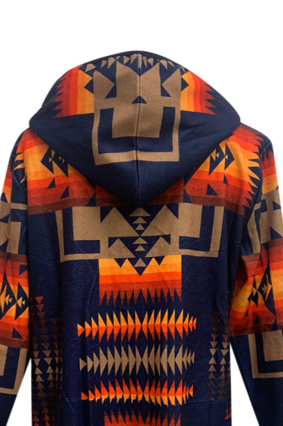 Long printed coat with pocket for a stylish and practical look