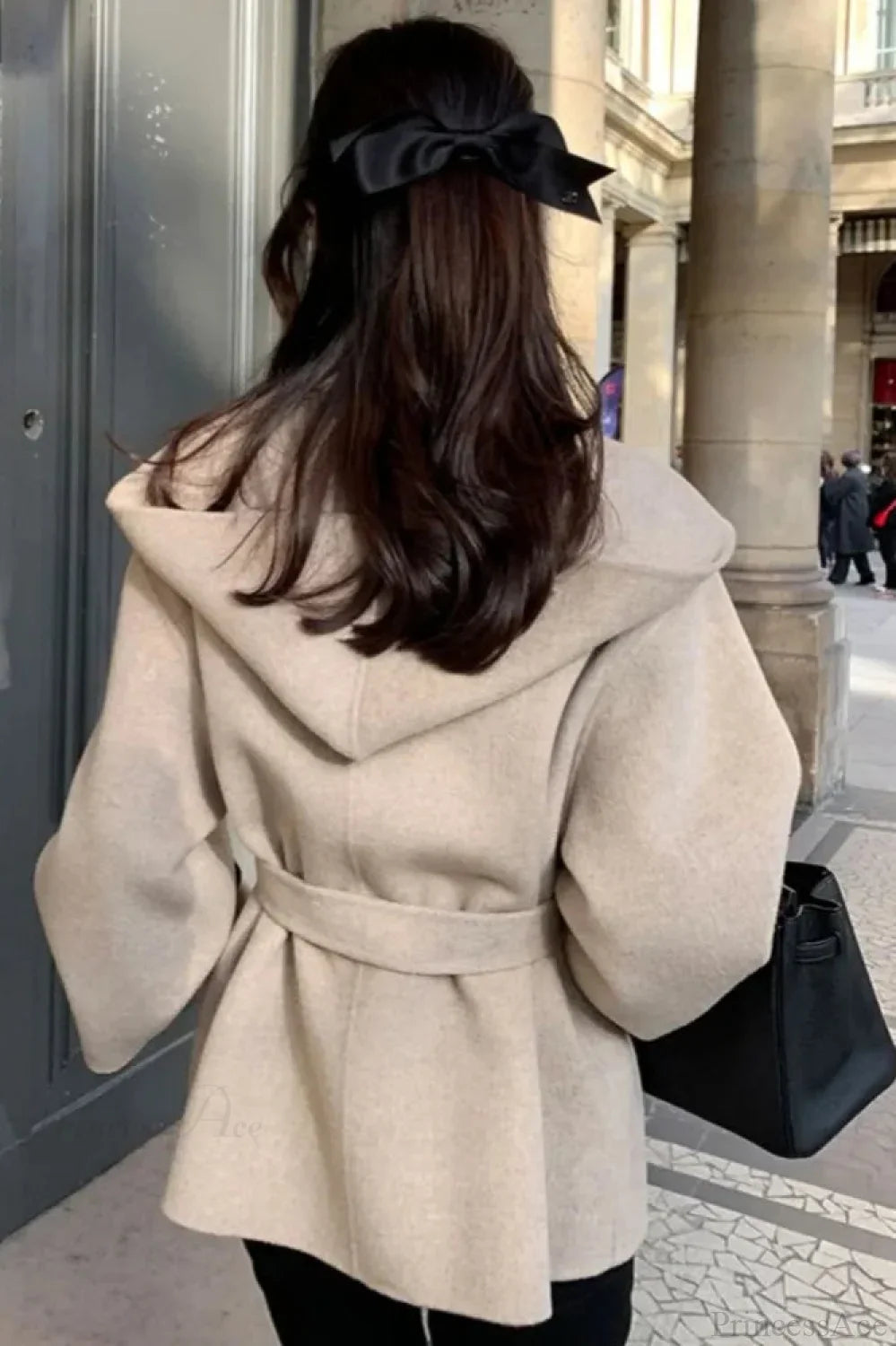Elegant Brown Wool Coat with Hood for a Stylish Look