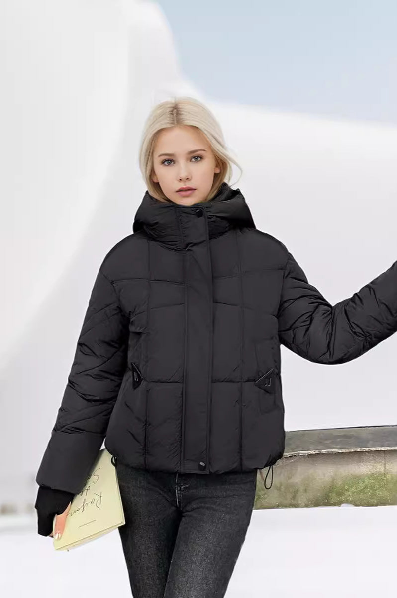 Short Puffer Down Coat - Lightweight and Warm Essential for Cold Weather