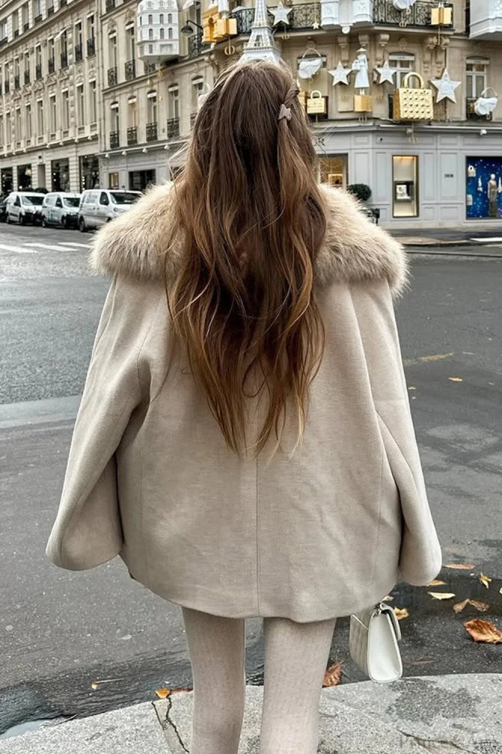 Elegant and Casual Coat with Faux Fur Collar and Single Button Closure