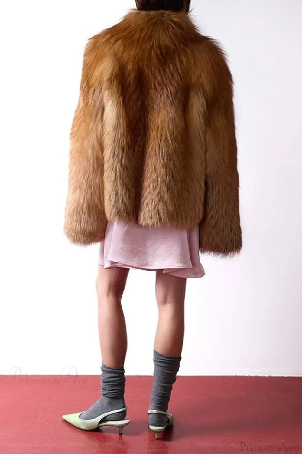 Elegant Long Faux Fur Coat with Long Sleeves and Solid Color