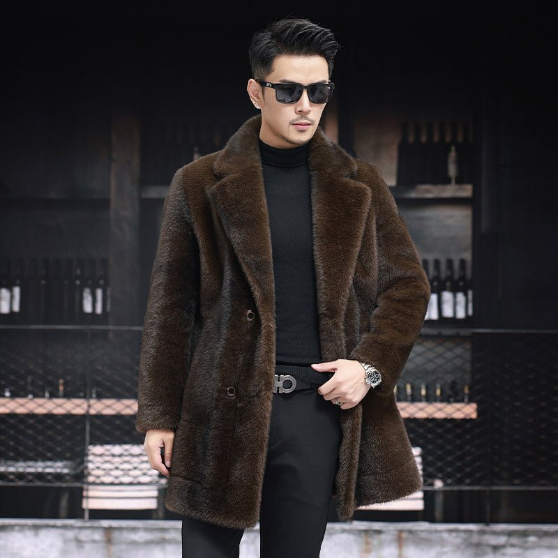 Ewald – Elegant and versatile mink fur coat for stylish looks