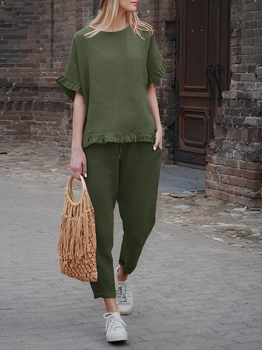 Relaxed Two-Piece Long Sleeve Outfit for a Comfortable Style