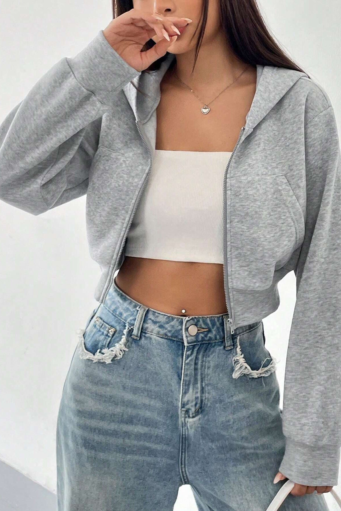 Short hoodie jacket with zipper for a casual and trendy style