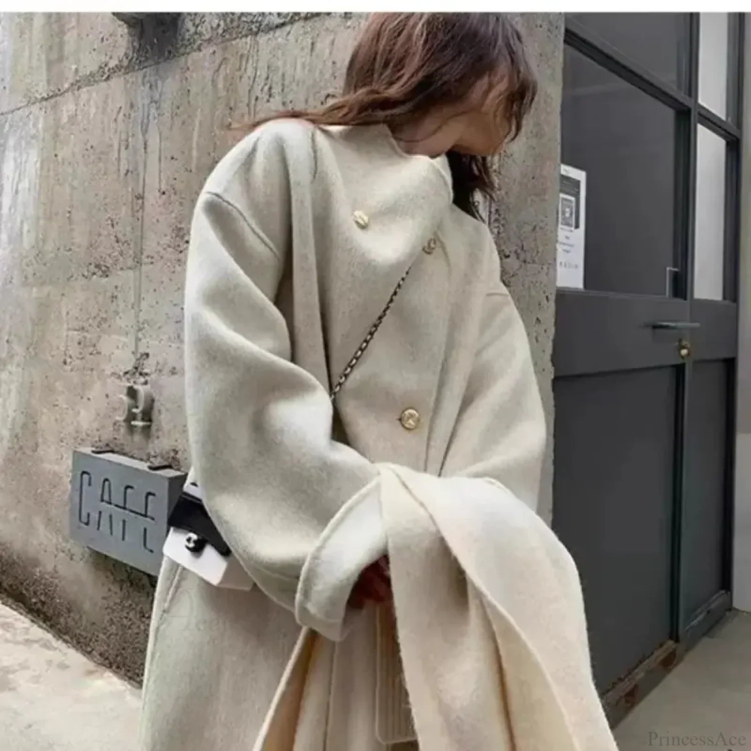 Soft gray wool loose coat with fleece for comfort and style