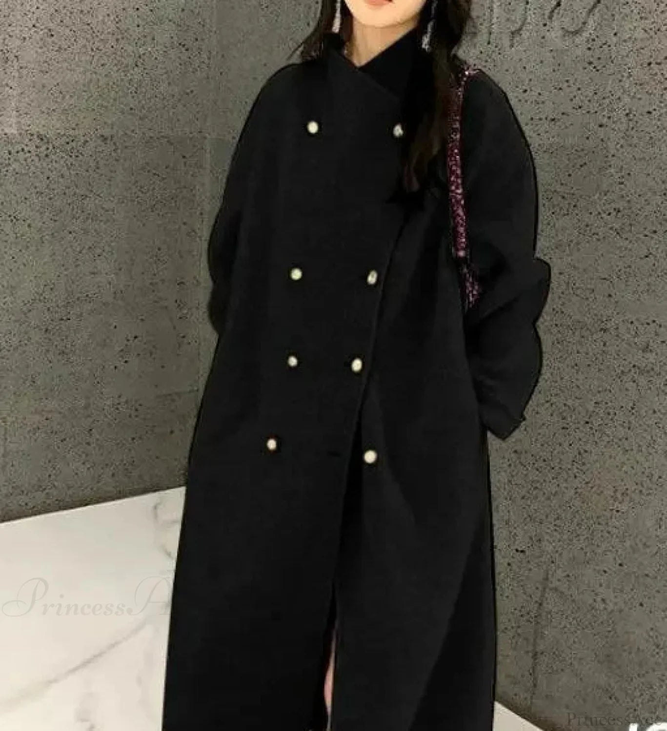 Soft gray wool loose coat with fleece for comfort and style