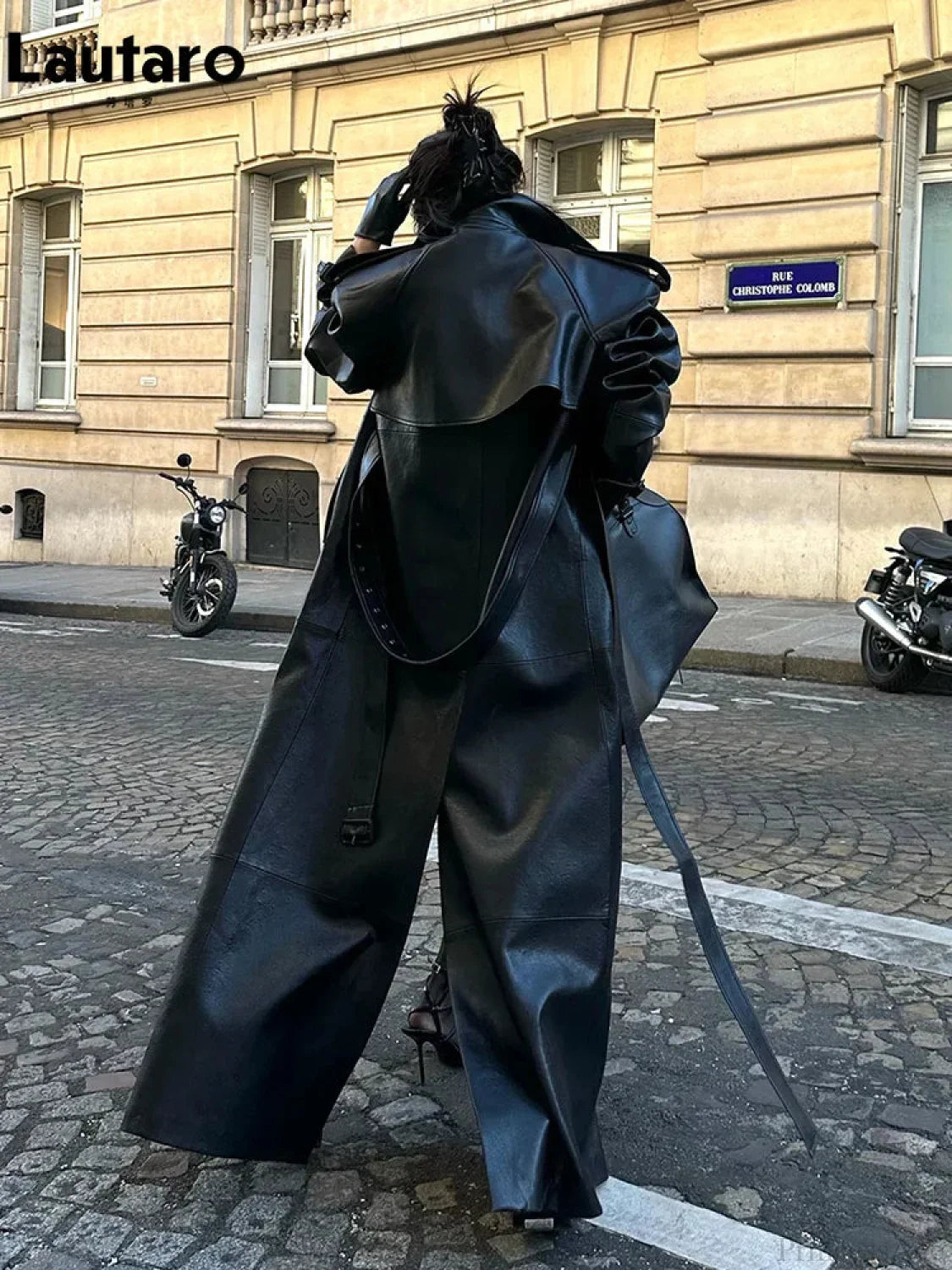 Elegant High-Slit Black Coat for a Stylish Look