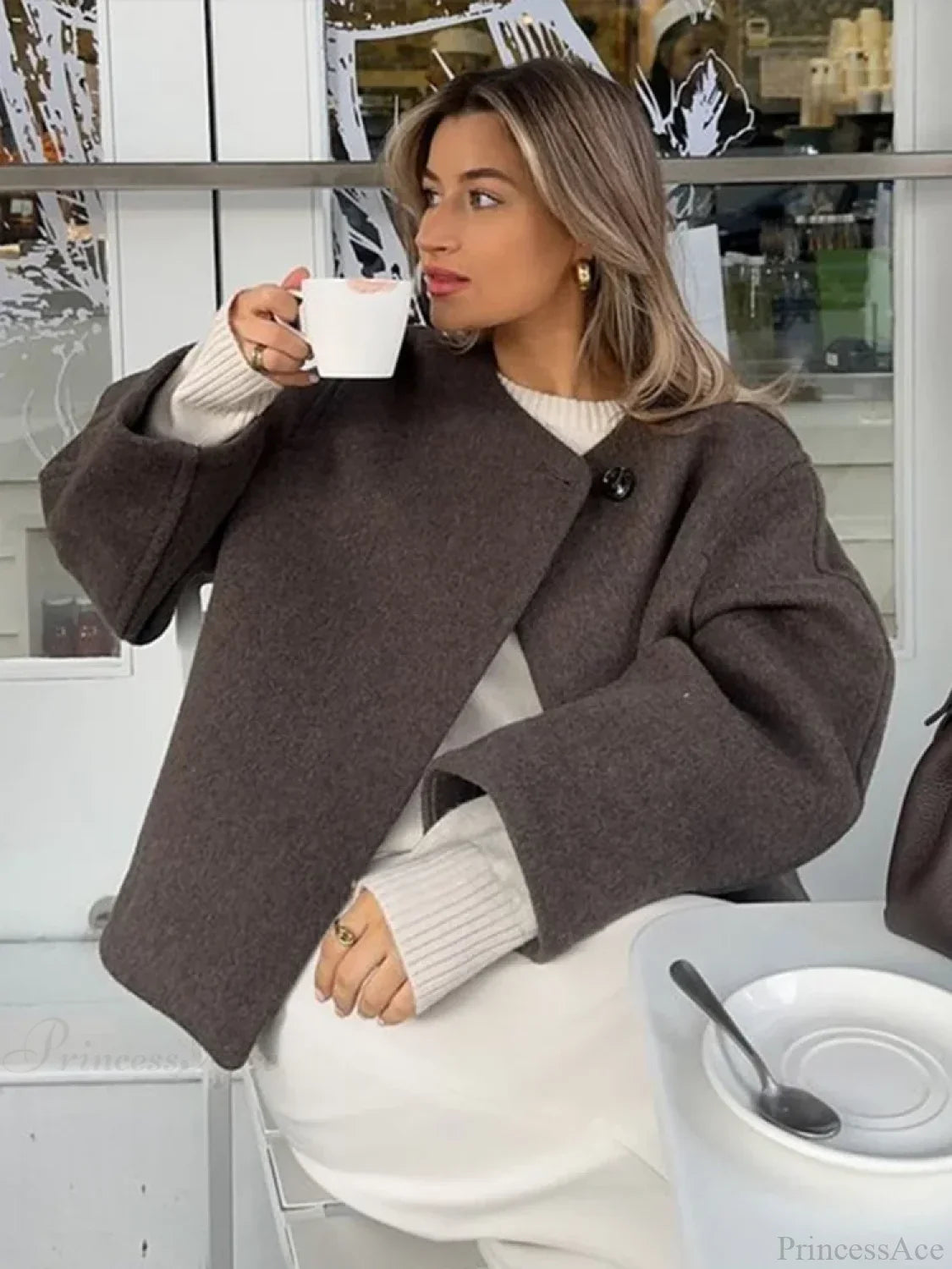 Casual Lamb Wool Overcoat with Elegant Lapel and Full Sleeve Design