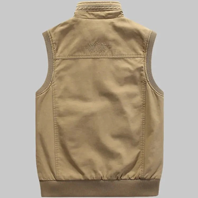 Manfred - Stylish and versatile multitasking vest for every occasion