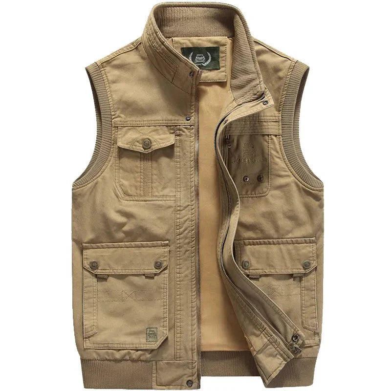 Manfred - Stylish and versatile multitasking vest for every occasion