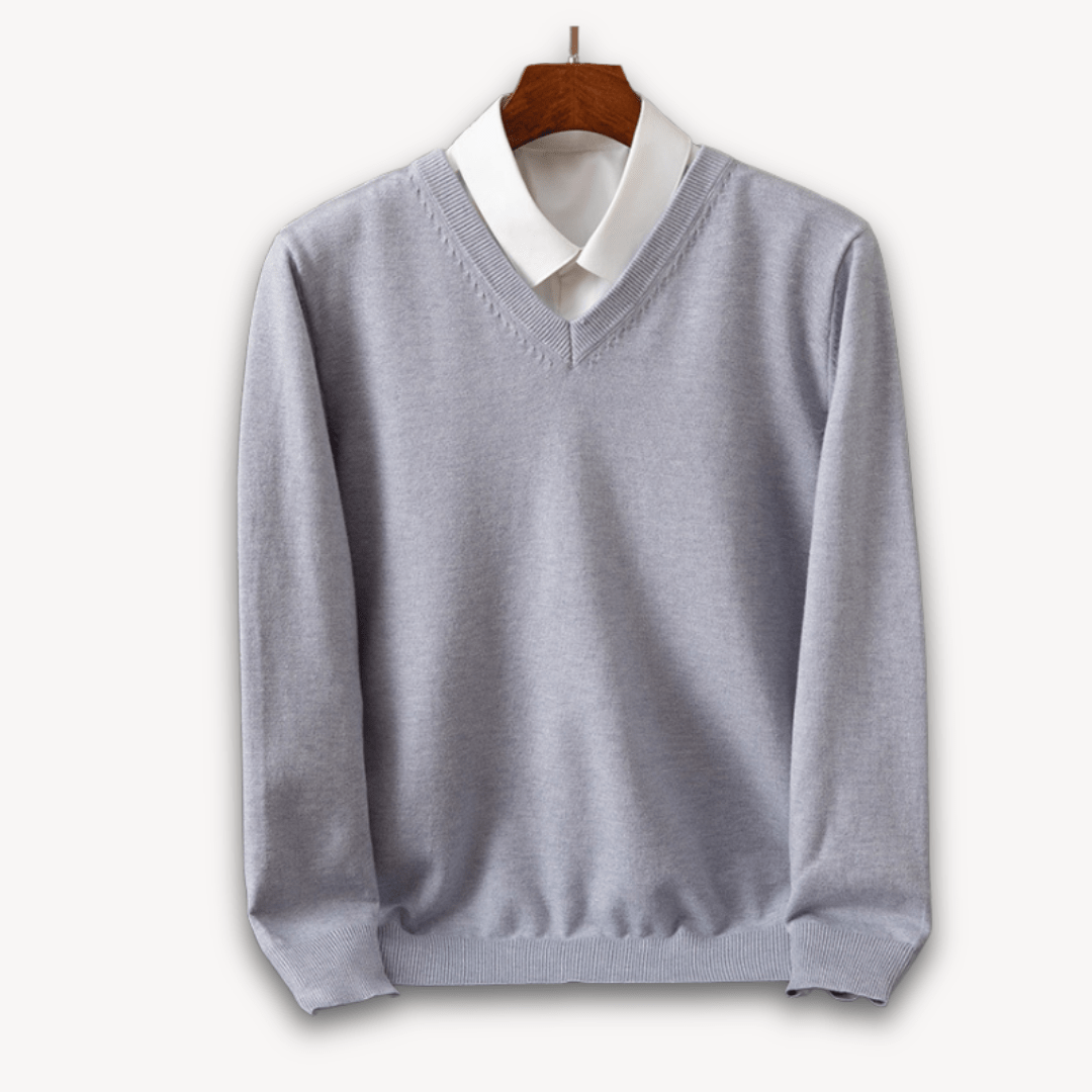 Max – Elegant V-Neck Sweater, Super Soft & Light for Comfortable Style