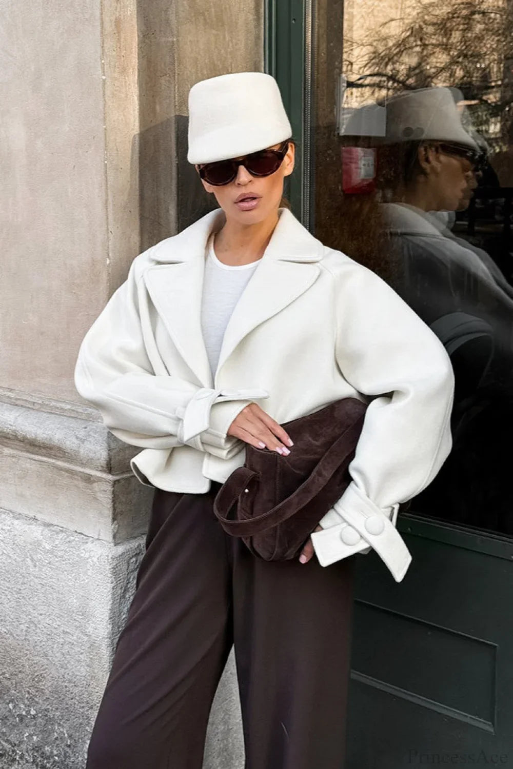 Casual Chic Cropped Coat with Notched Collar and Raglan Sleeves