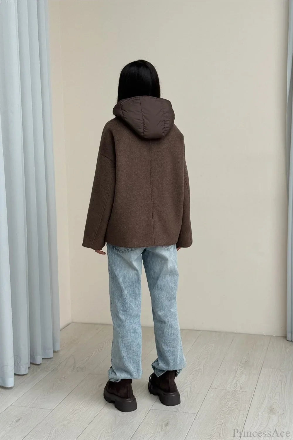 Casual V-Neck Wool Blend Coat for an Elegant and Comfortable Style