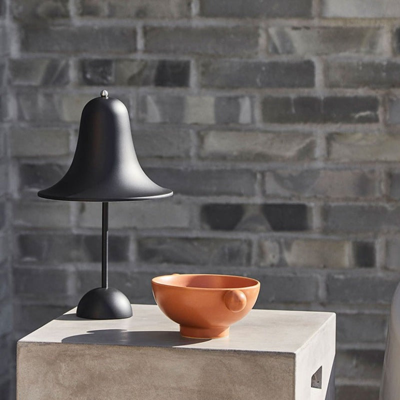 Elegant Wireless Table Lamp Classic Cap for Stylish Lighting