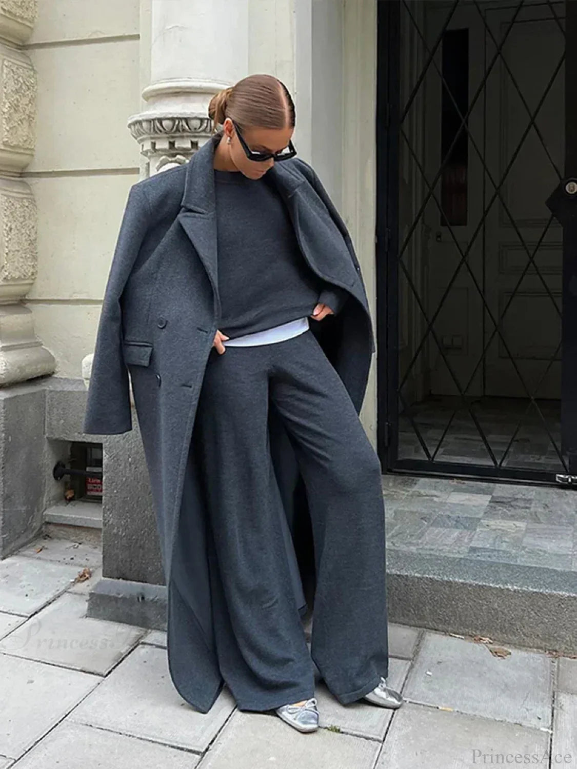 Double-breasted ribbed wool coat